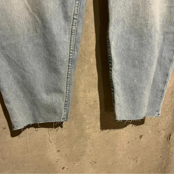 Women's NWT Old Navy High-Rise Slouchy Taper Jeans Raw Hem Ankle Size 18 - Picture 2 of 9